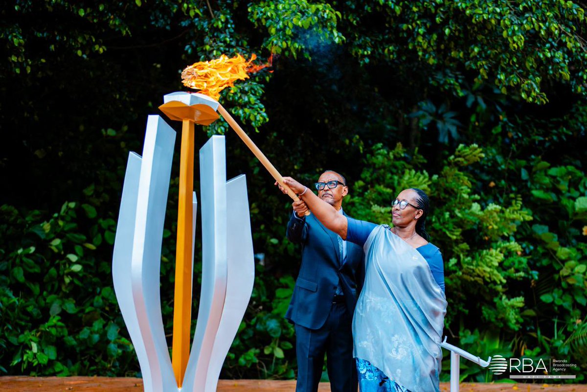 President Paul Kagame and First Lady Jeannette Kagame lit the Flame of Remembrance at the <a href="/Kigali_Memorial/">Kigali Genocide Memorial</a>, marking the beginning of the 32nd commemoration of the 1994 Genocide against the Tutsi. 

#Kwibuka32