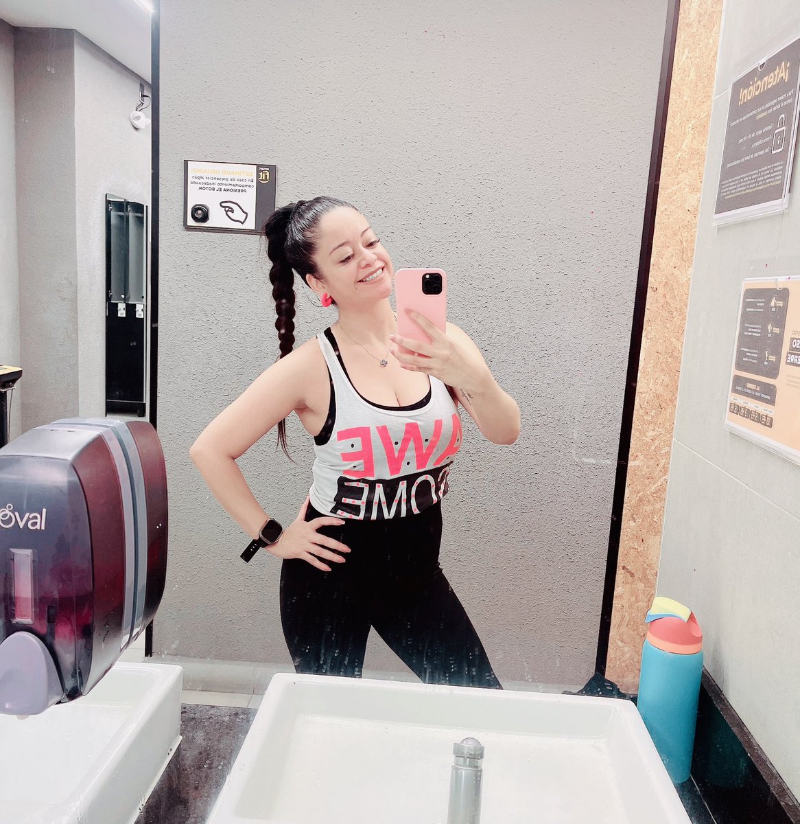 aline_tbk's tweet photo. Regresando con todo 💖🧘🏻‍♀️🫧✨🥊 los lunes cuesta doble después de todo “el despipoingue” (por no decir desvergue🤭) del fin y del puente 🤭🥳🤓🤩 https://t.co/amh7C3zCWL