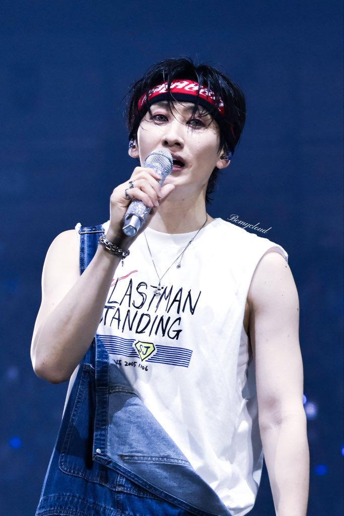 bemycloud0824's tweet photo. 260405 SUPER SHOW 10 SJ-CORE in SEOUL 

#슈퍼주니어 #SUPERJUNIOR 
#eunhyuk #은혁 https://t.co/h2SdlkdcKq