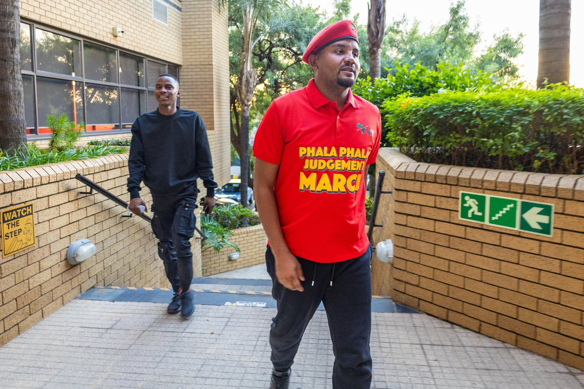 S I P H I W E ⚫️ tweet media