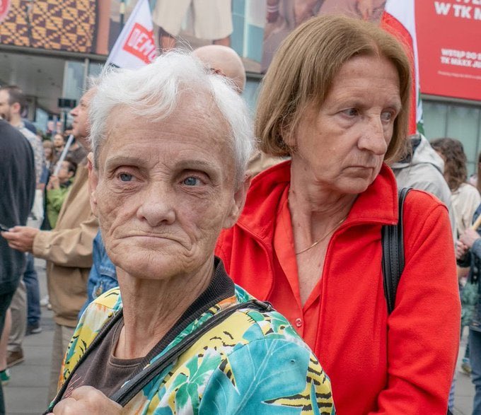 joannappp tweet media