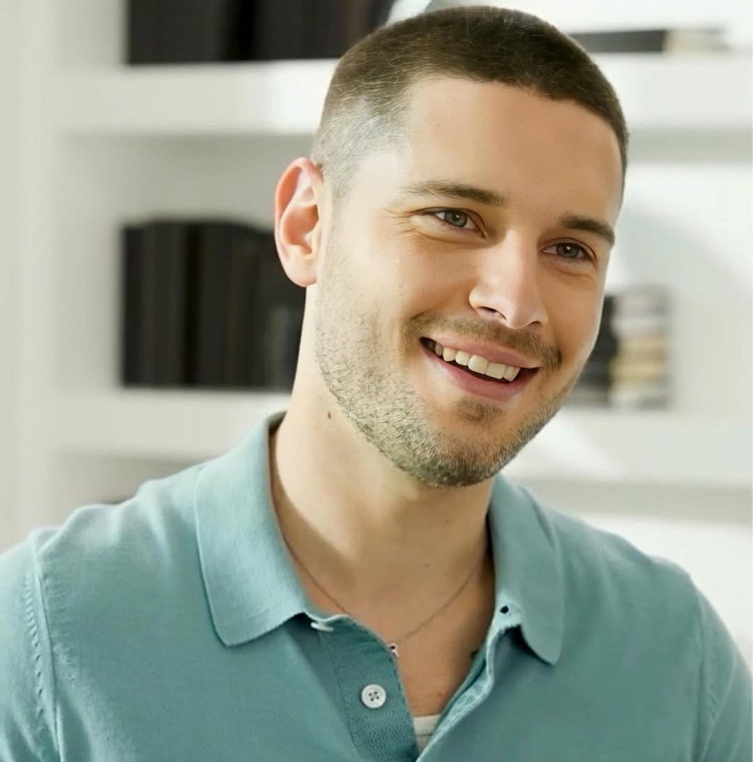 April 7, 2021 
Happy 5th Anniversary of Coming Out Ronen, Baby . May your life always be amazing :) 🧡🧡 #ronenrubinstein #Tarlos #911LoneStar #SWATExiles