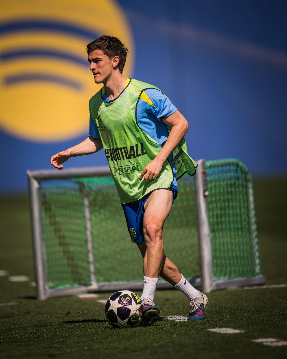 6aviHQ's tweet photo. ⚽️⭐️ https://t.co/sgmDvpaz5G