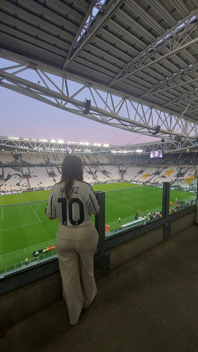 ~𝑨𝒏𝒏𝒂 // 𝑠𝑢𝑛𝑓𝑙𝑜𝑤𝑒𝑟🌙🌻💎 tweet media