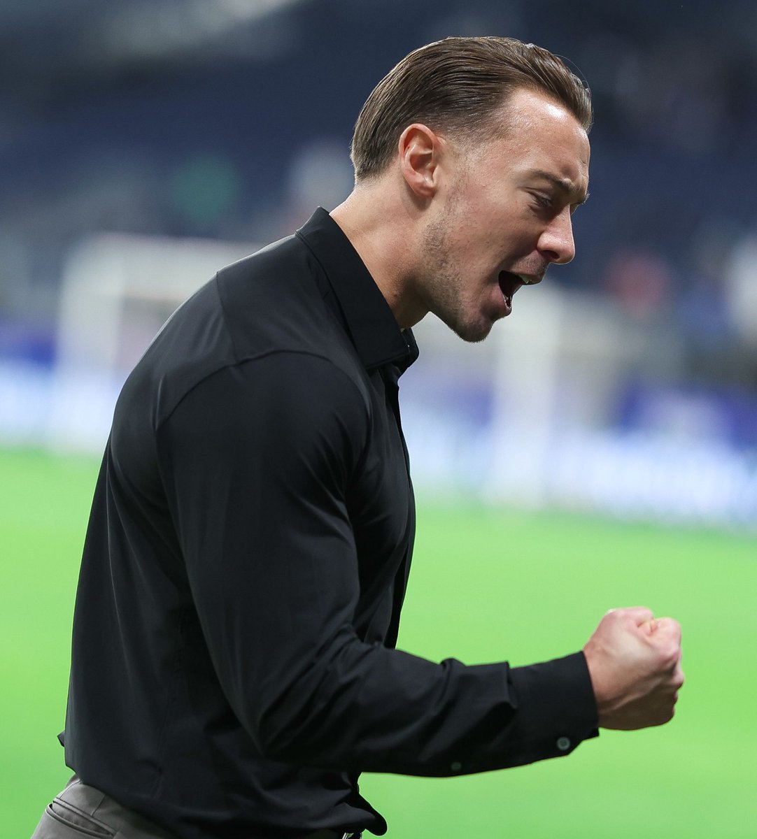 نايفيز بطل آسيا💚 tweet media