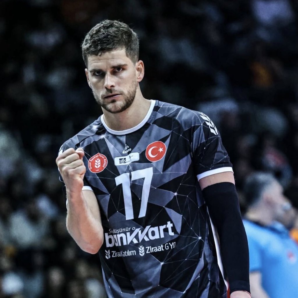 corde𓍼ོ tweet media