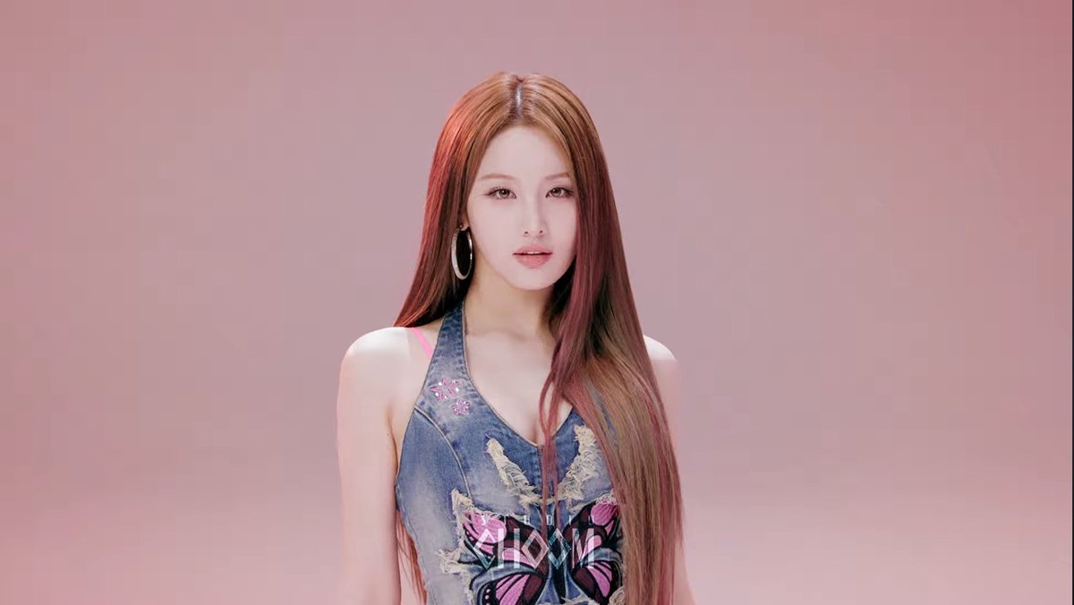 K_Z_O_N_E's tweet image. Visual and Insanely Gorgeous Group.
youtu.be/Bs5xx7MpN6o?si…