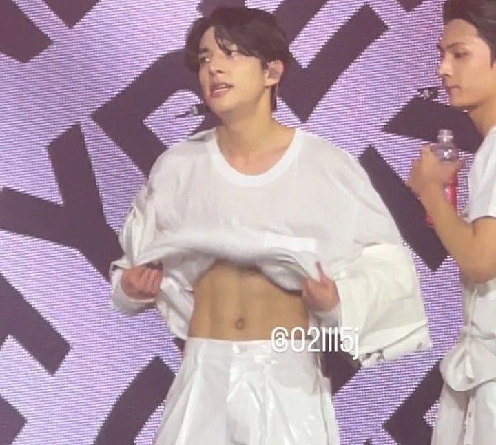 ⭐️🦮 tweet media