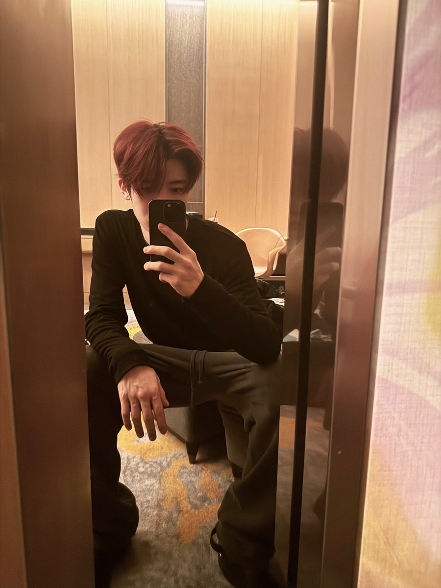 sion pics tweet media