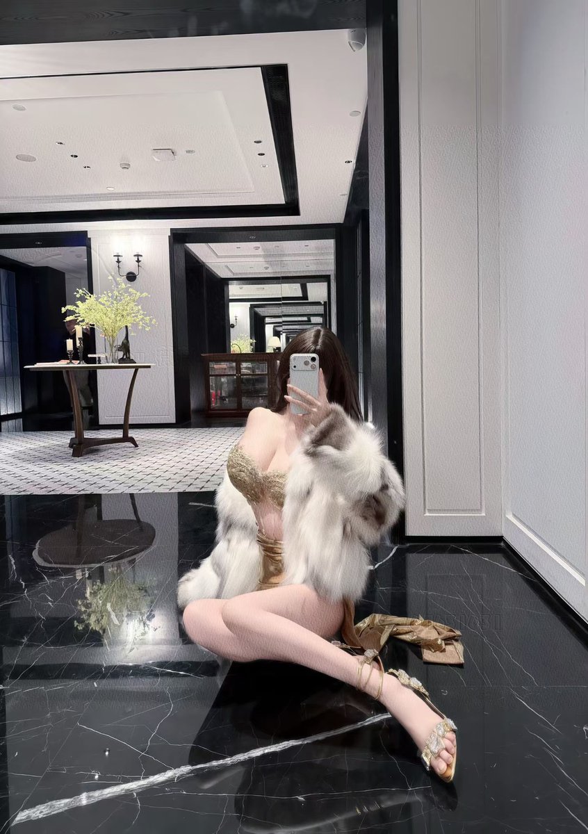 小薇来探险 tweet media