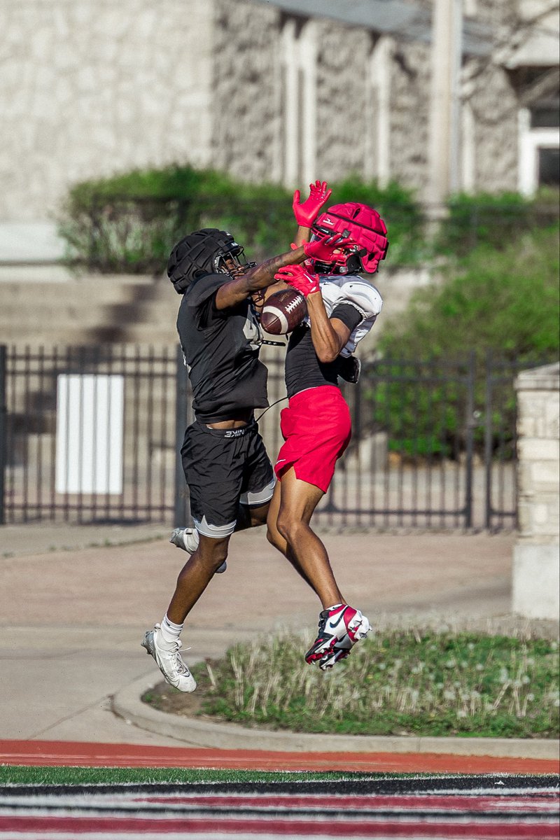 UCMFootballTeam's tweet photo. No shortcuts https://t.co/EiCtwxiGZG