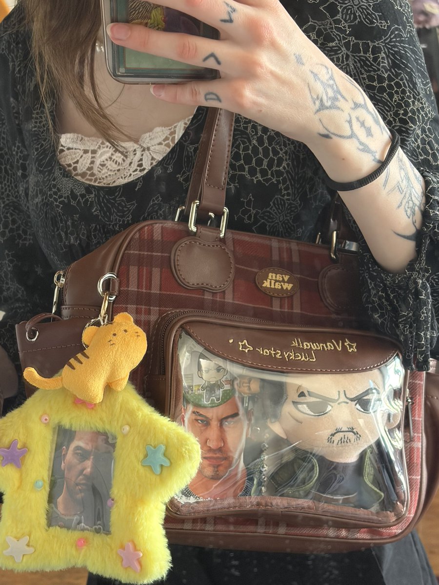 Lara 🐯🎋 tweet media