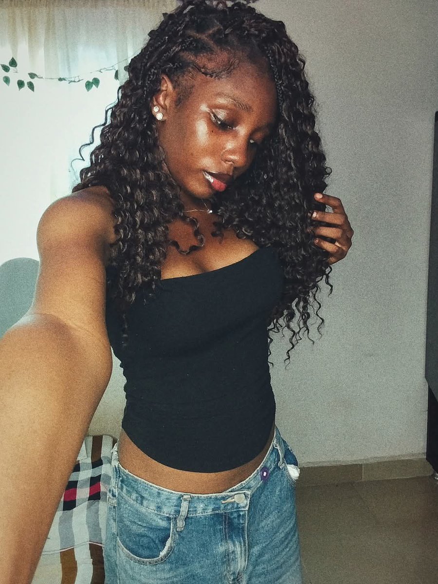 Chi chi 🍒 tweet media