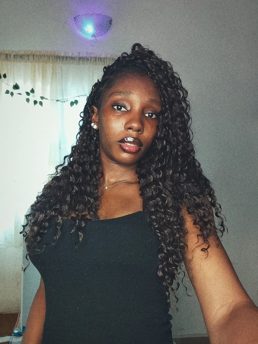 Chi chi 🍒 tweet media