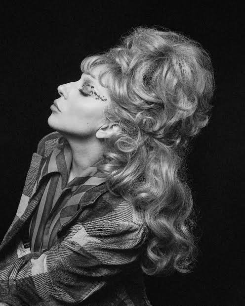 STREAM DIE WITH A SMILE tweet media