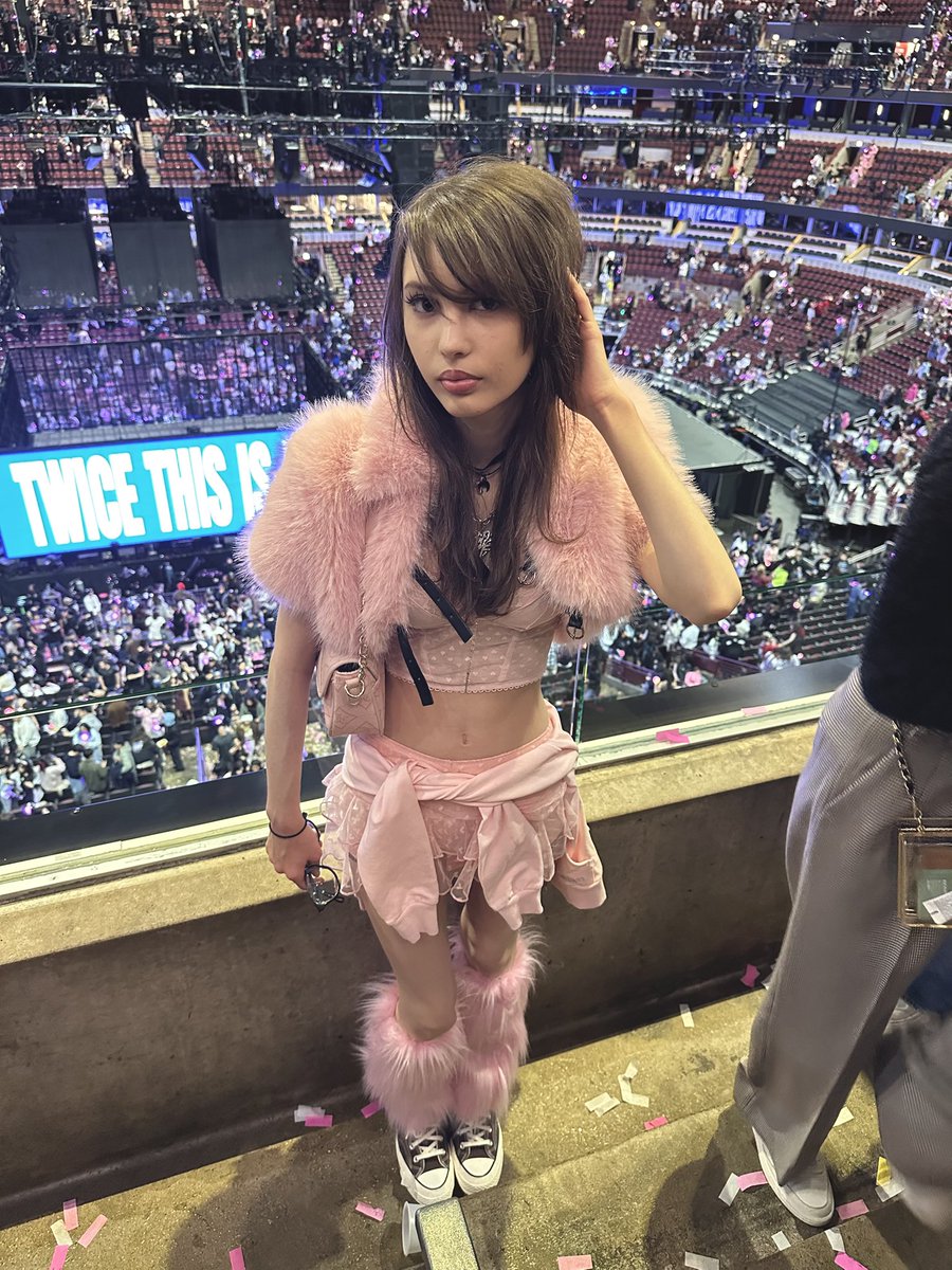 zero 🦇 tweet media