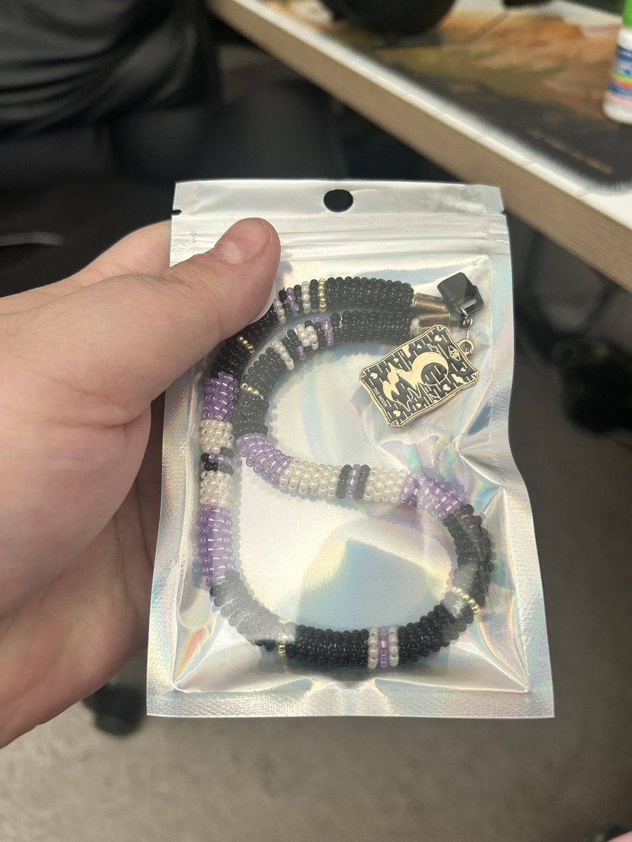 peach 🌙 tweet media