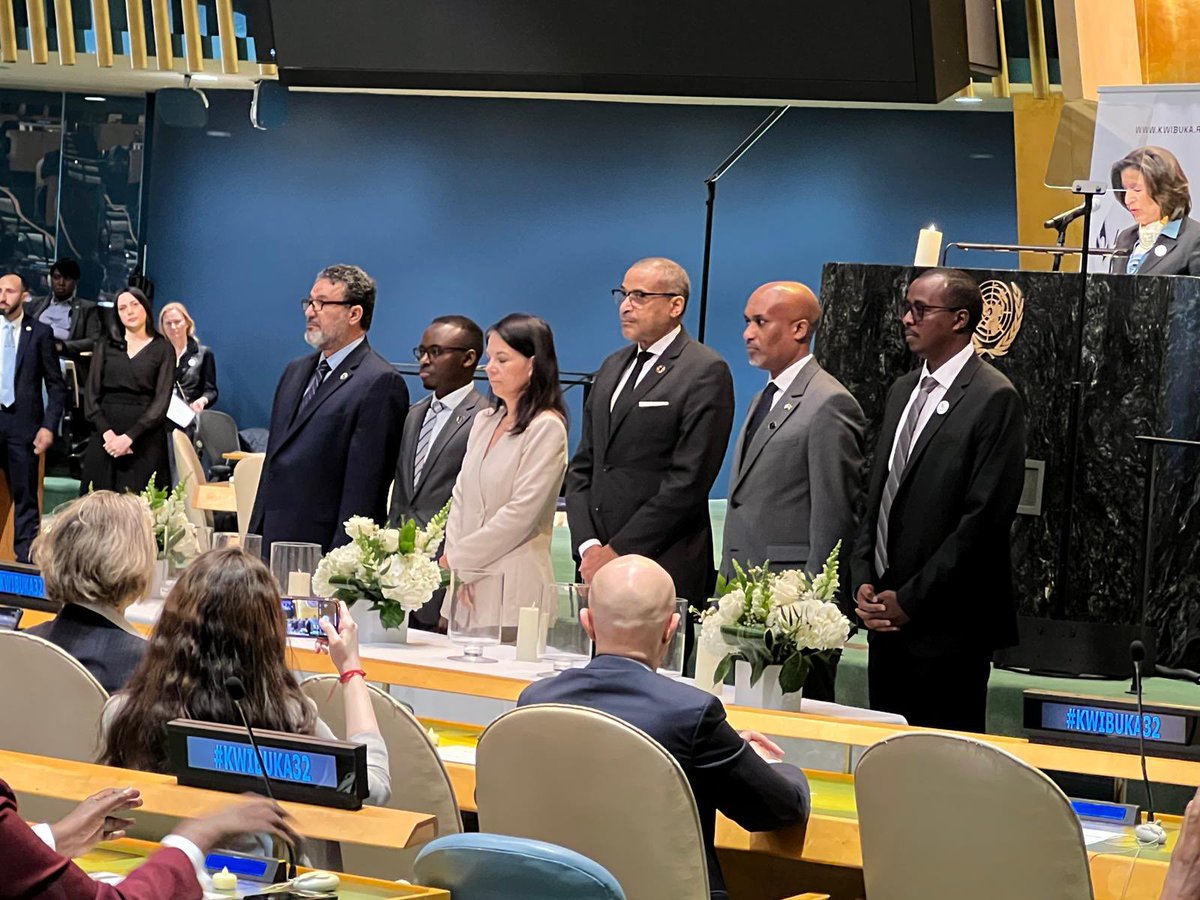 AfricanUnionUN's tweet image. #HappeningNow: The @AfricanUnionUN joins the 32nd Annual Commemoration of the International Day of Reflection on the 1994 Genocide Against the Tutsi in Rwanda at the #UNGA.

Under the theme “Remember – Unite – Renew,” @AfricanUnionUN honors the memory of the millions of lives