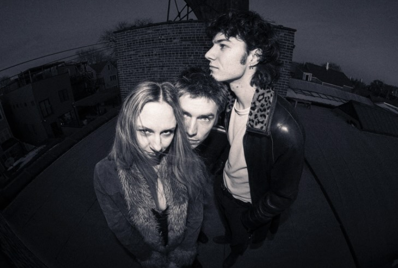 mp3hugger's tweet photo. Discord and general mayhem as standard from Interlay and we wouldn't change them for the world.
https://t.co/ixpbFJLAGu
#interlay #noiserock https://t.co/AizoFJa3br