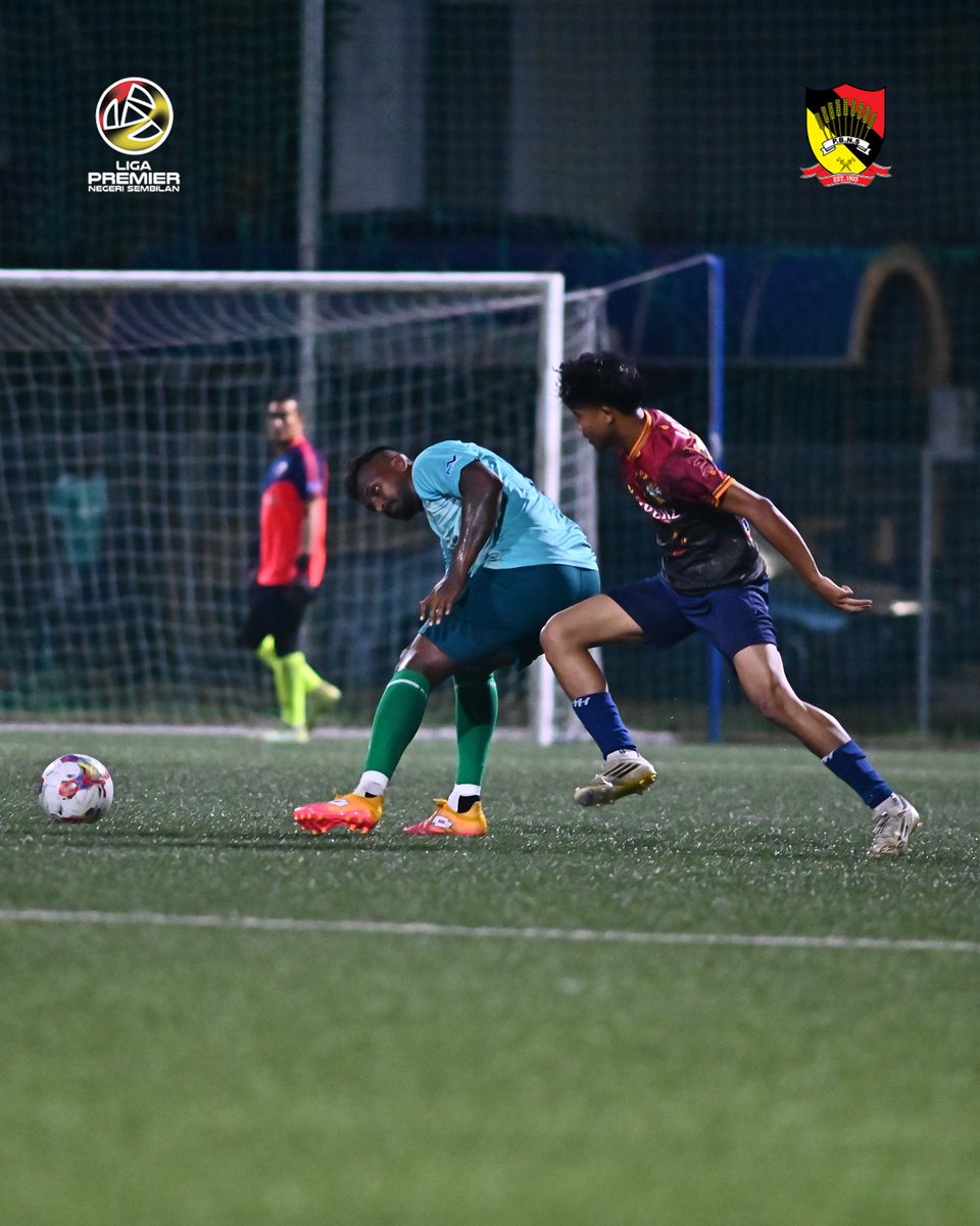 PBNS1923's tweet photo. Gol tunggal hasil sentuhan Azmil Azran sudah cukup untuk menghadiahkan tiga mata berharga buat Jempol Dreams.

#LPNS #PBNS #HobinJangHobin https://t.co/GNbBSxXgxT