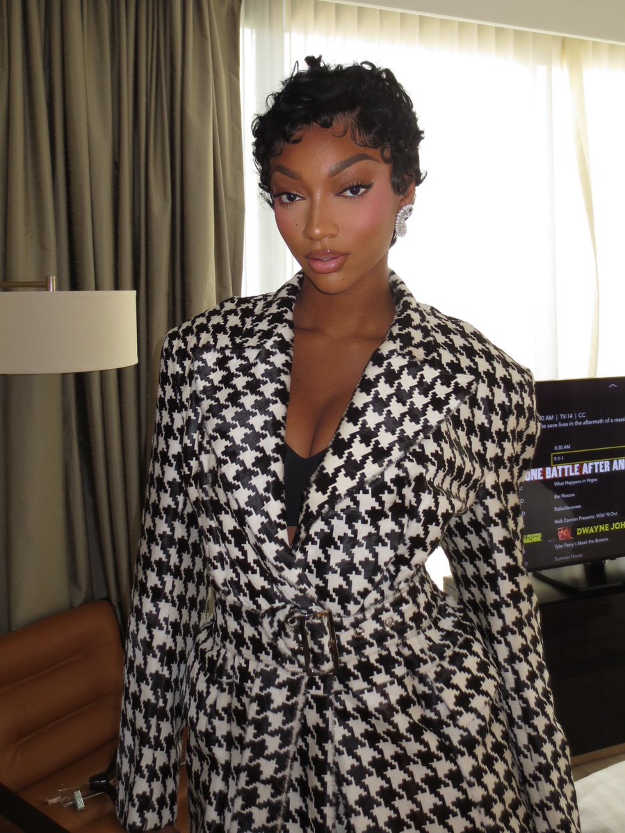 Angel Reese tweet media