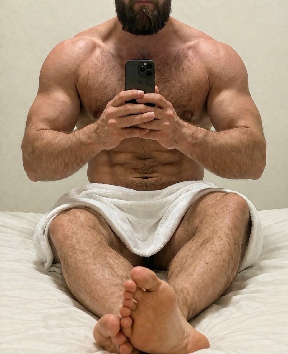 MasterJaxx26's tweet photo. @ronanfit POV: You take out your wallet and beg me not to take it all 🤑 https://t.co/f5uwMjywND