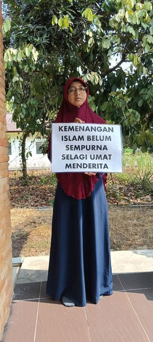 Muslimah_HTM's tweet image. [Aktiviti] Majlis Open House Syawal bersama sahabat-sahabat muslimah di Selatan tanah air. Sambil menikmati juadah, para tetamu turut mendengar tazkirah bertajuk, "Syawal &amp;amp; Kesatuan Umat".

#EIdMubarak #Ukhwah #Syawal #KesatuanUmmah #MasyarakatMuslimIdeal