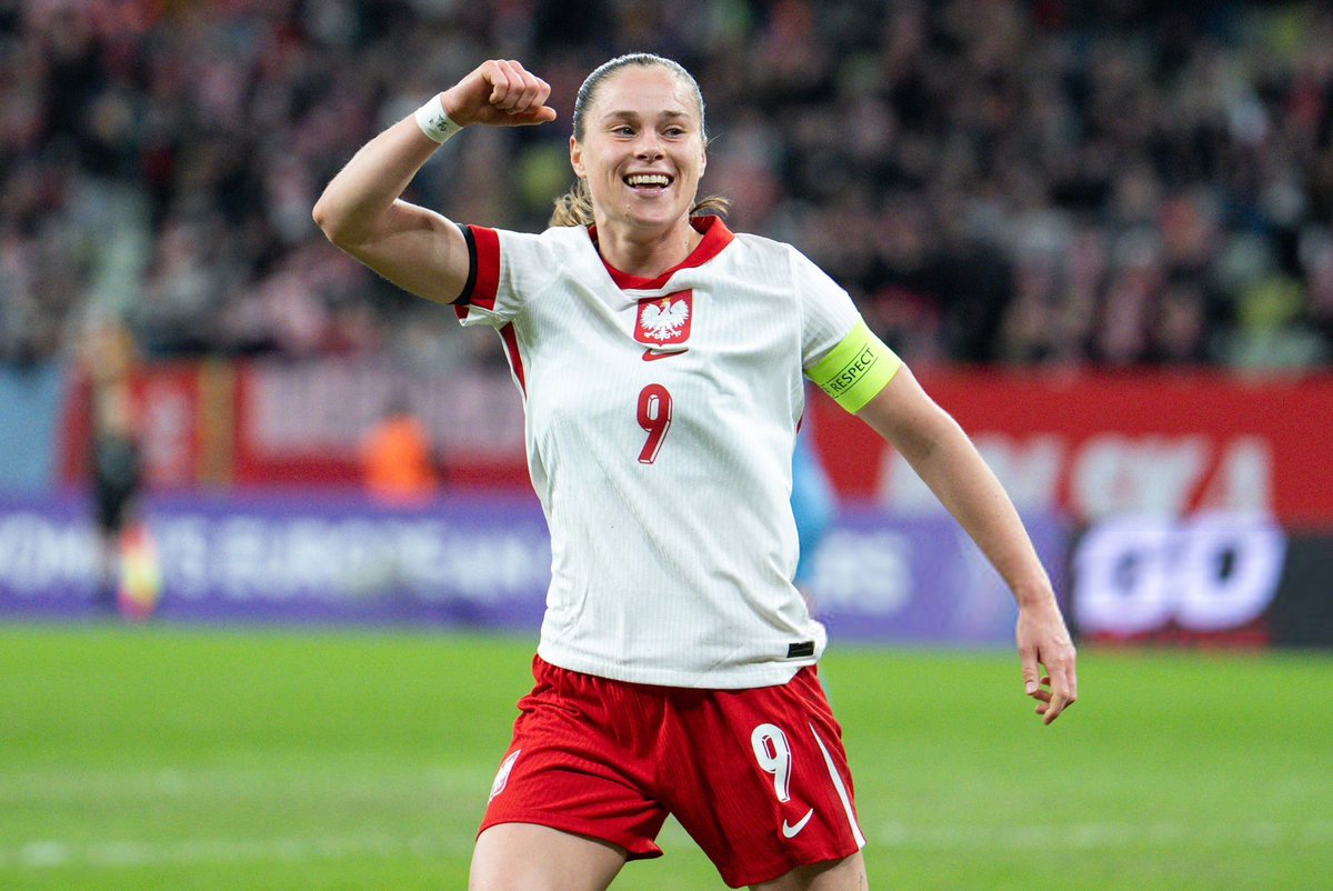 BarcaFem's tweet image. 🌍 15 Barça Femení players have been called up to their national teams for the upcoming #FIFAWWC qualifiers:

🇵🇱 Ewa Pajor
🇳🇱 Esmee Brugts
🇵🇹 Kika Nazareth
🇳🇴 Graham Hansen
🇨🇭 Sydney Schertenleib
🇪🇸 Cata, Irene, Mapi, Ona, Alexia, Patri, Serrajordi, Vicky, Salma, Pina