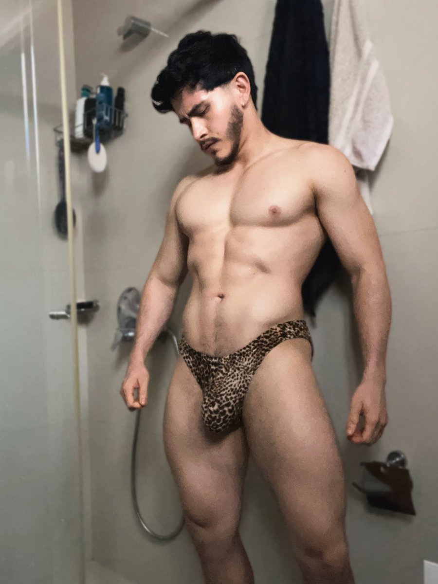 Enrike.W tweet media