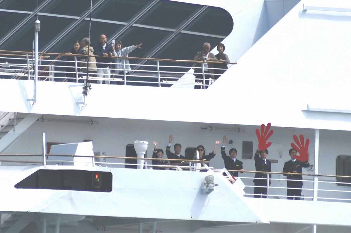 まるたま tweet media