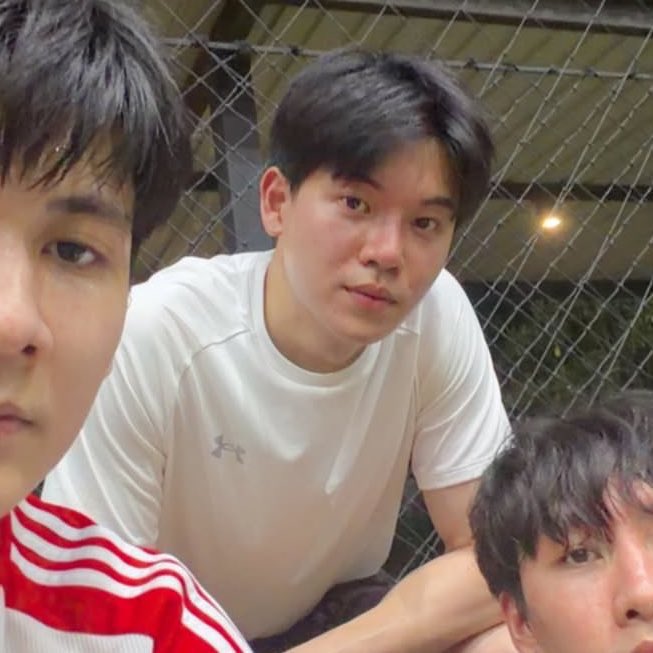 zhaowar (slow) tweet media