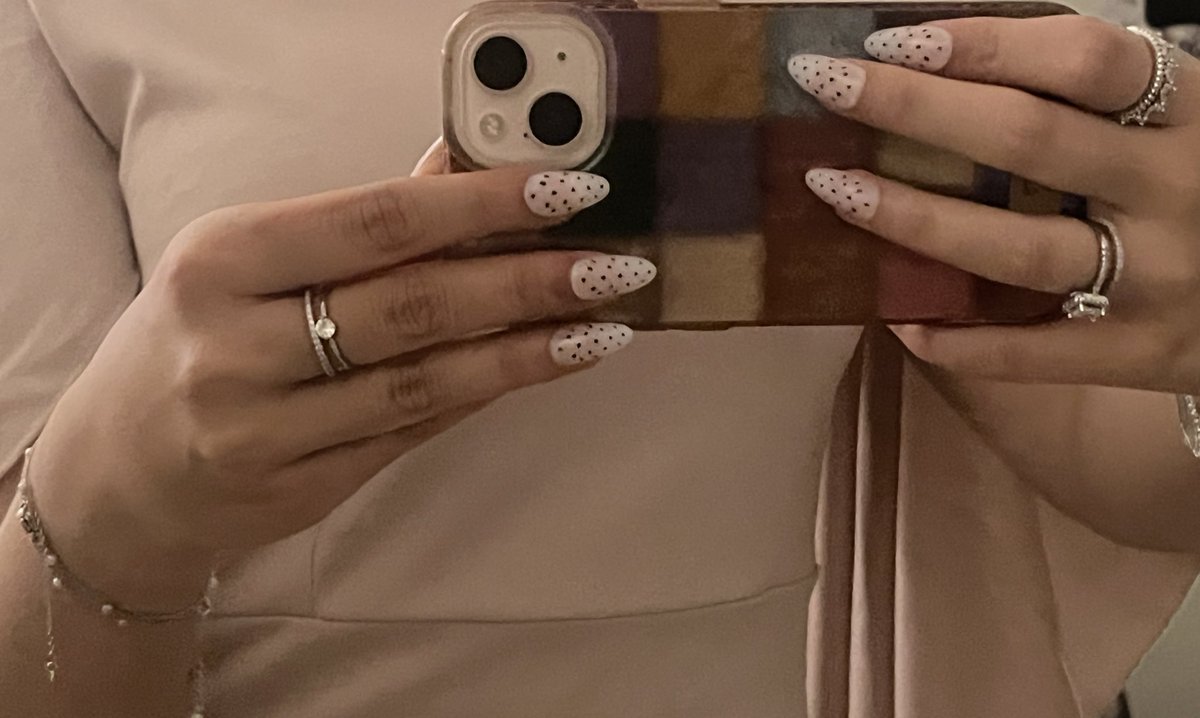 LeNÓ 𝜗𐑞 | 莲 tweet media