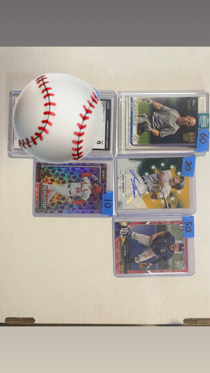 OufiesCards tweet media