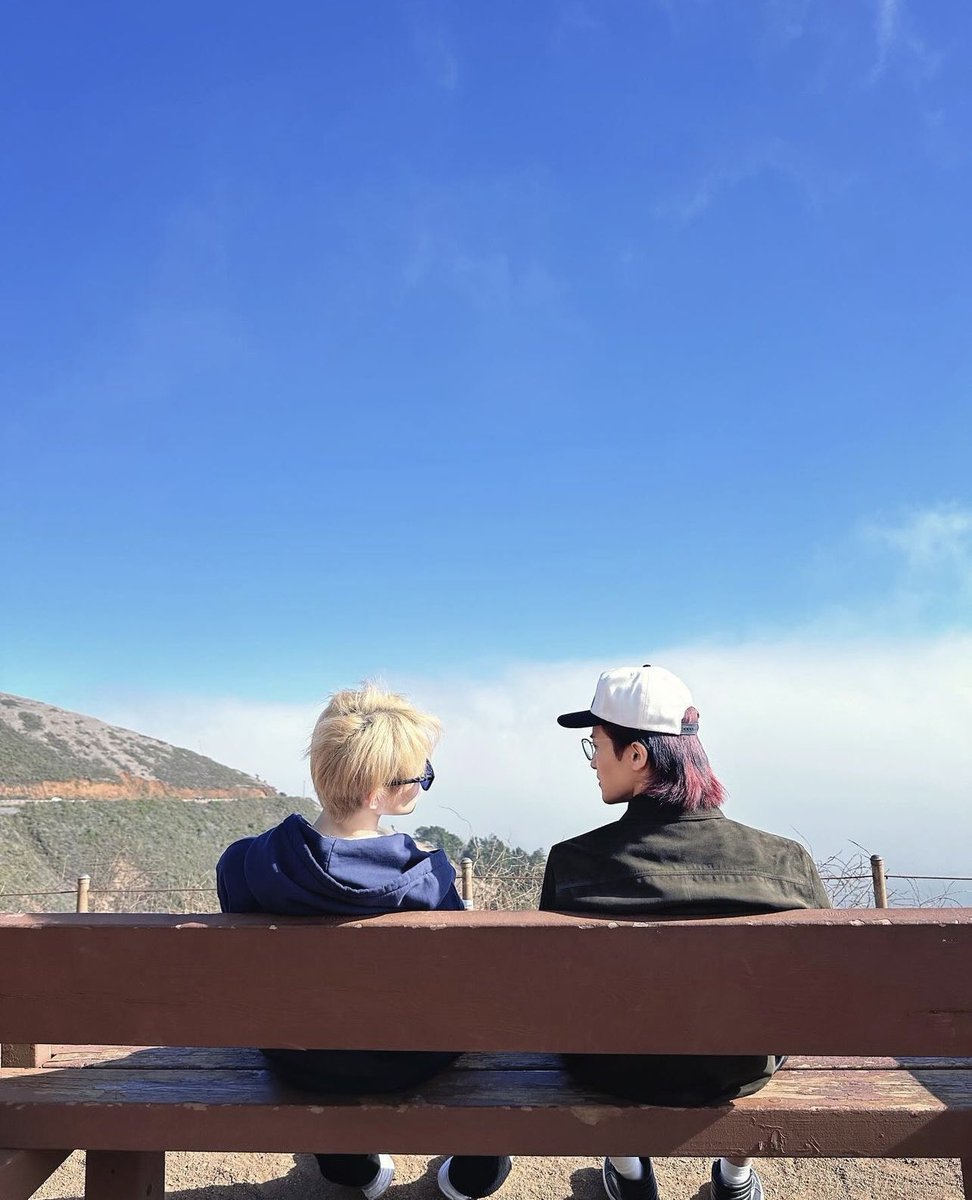 𝘵𝘰 𝘤𝘩𝘦𝘯𝘭𝘦’𝘴 𝘣𝘦𝘴𝘵𝘧𝘳𝘪𝘦𝘯𝘥 
𝘵𝘩𝘦 𝘫𝘰𝘦𝘺 𝘵𝘰 𝘤𝘩𝘦𝘯𝘭𝘦’𝘴 𝘤𝘩𝘢𝘯𝘥𝘭𝘦𝘳
𝘩𝘪𝘴 𝘣𝘢𝘴𝘬𝘦𝘵𝘣𝘢𝘭𝘭 𝘢𝘯𝘥 𝘺𝘢𝘱 𝘣𝘶𝘥𝘥𝘺

𝘵𝘰 𝘰𝘶𝘳 𝘮𝘢𝘳𝘬 𝘭𝘦𝘦 — 🐯🐬

go chase the sky, we’ll cheer for you until you reach the greatest height. #ThankYouNCTMARK