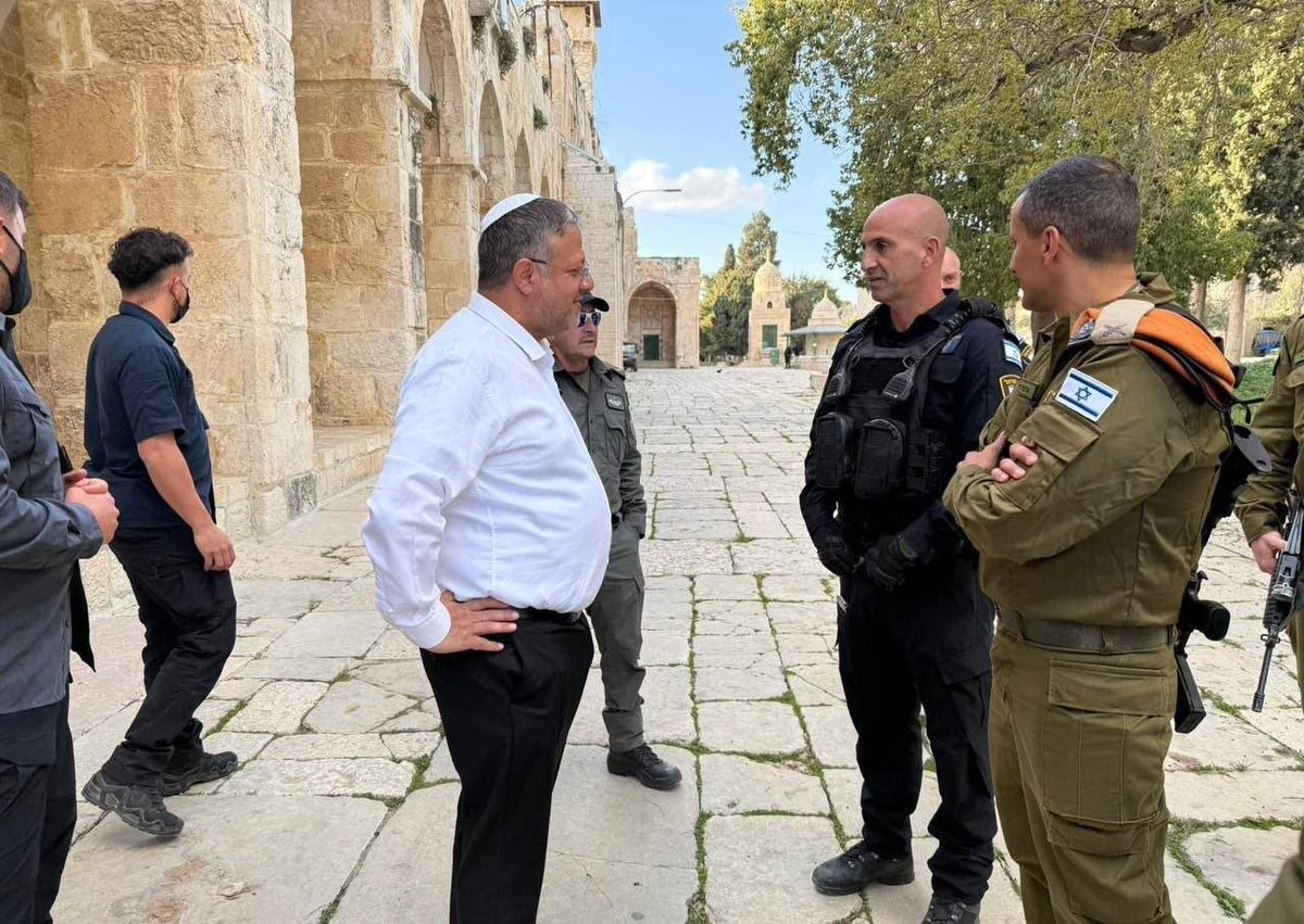 İletişim Başkanı Duran’dan Katil Bakan Ben-Gvir’e tepki!

📌“Mescid-i Aksa’ya yönelik İsrailli bir bakan tarafından gerçekleştirilen baskın, bilinçli ve sistematik bir provokasyondur.”

📌“Soykırımcı Netanyahu hükümeti, kutsallar üzerinden gerilim üretmeyi alışkanlık haline