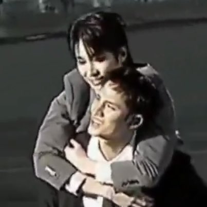 anne met svtnct 🛋️ tweet media