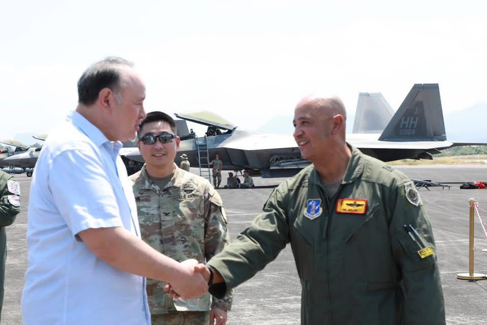 Aaron-Matthew Lariosa tweet media