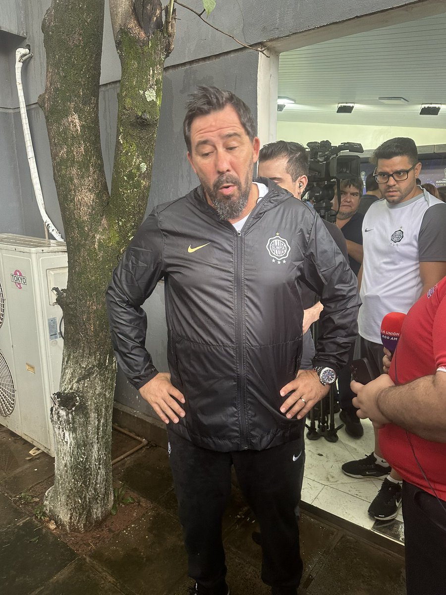 ESTEBAN MARTINEZ tweet media