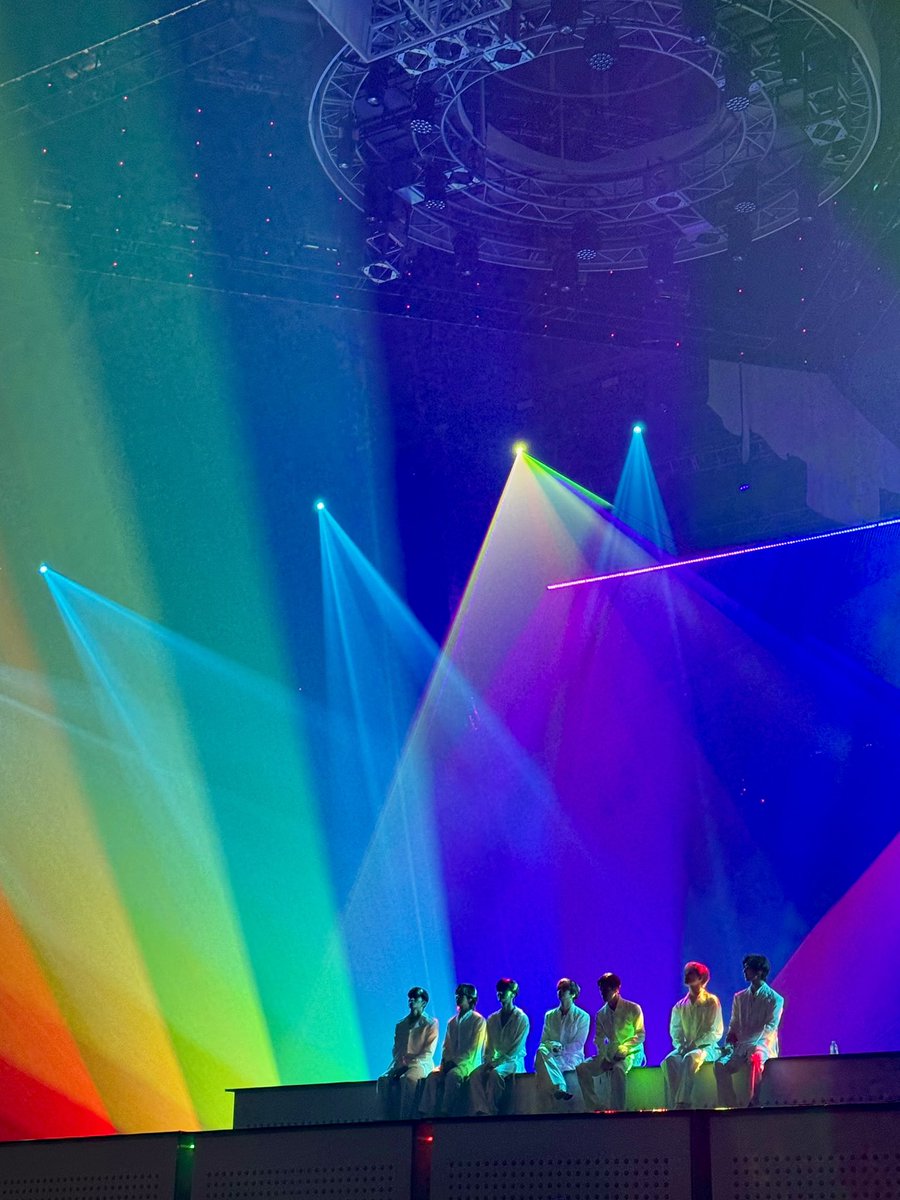 ☆ *・゚ tweet media