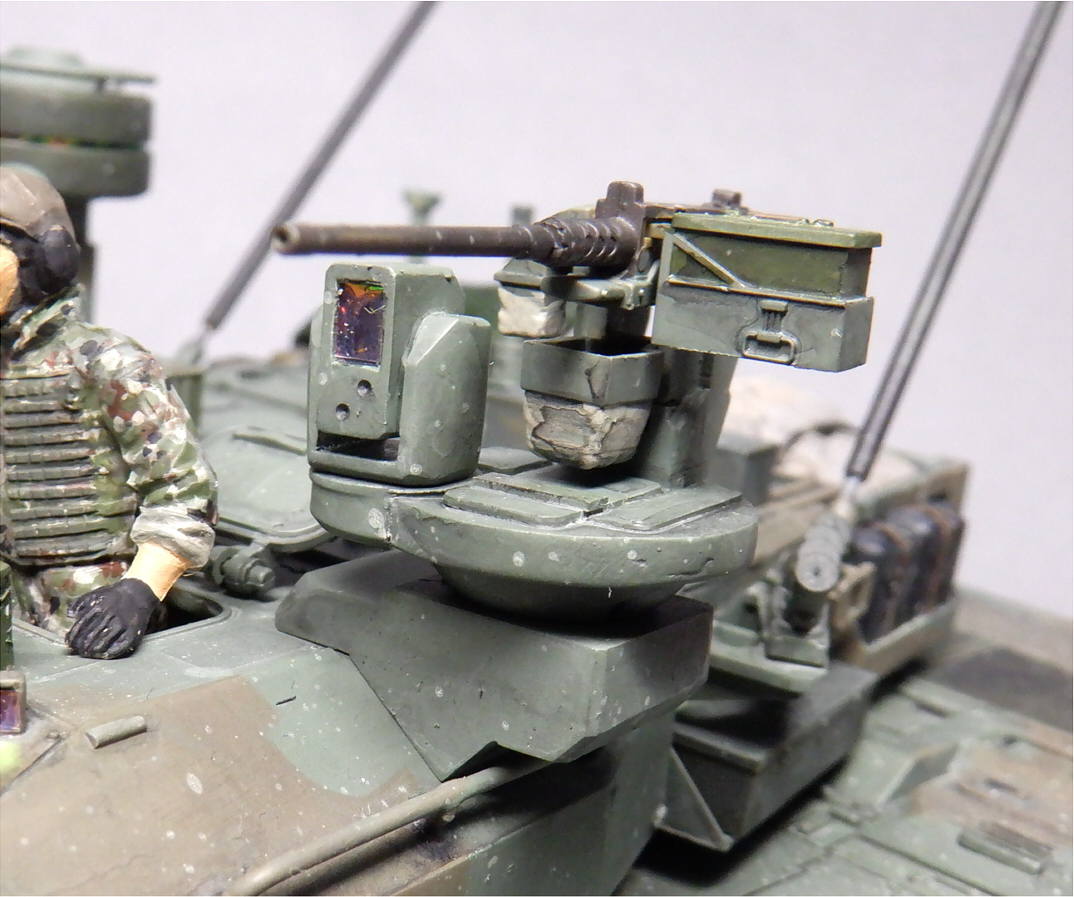 M153 Rws RWSは国産で、西側で主流となりつつあるM153系統とはかなり違う作り。 7.62㎜MGやグレネードランチャー、20㎜や30㎜系の大型機関銃も ...