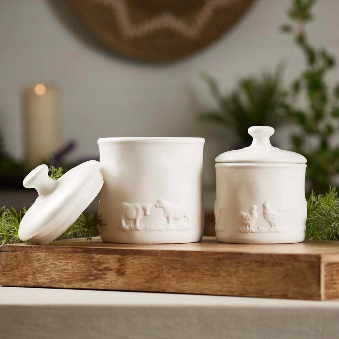 One of those pieces that’s both beautiful and functional 🤍

These farmhouse ceramic canisters add the perfect soft, cozy touch to your kitchen while keeping everyday essentials tucked away.

We love how the subtle farm animal details give just the right… instagr.am/p/DW1Z3Q8jibb/