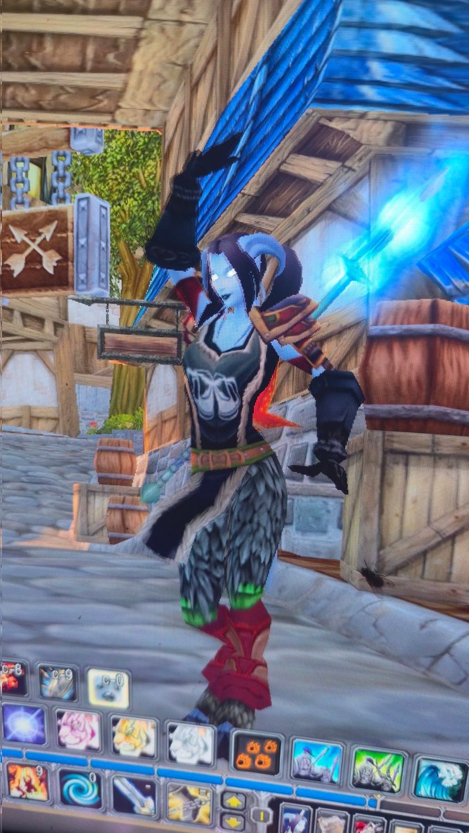 Emzy_Leigh tweet media