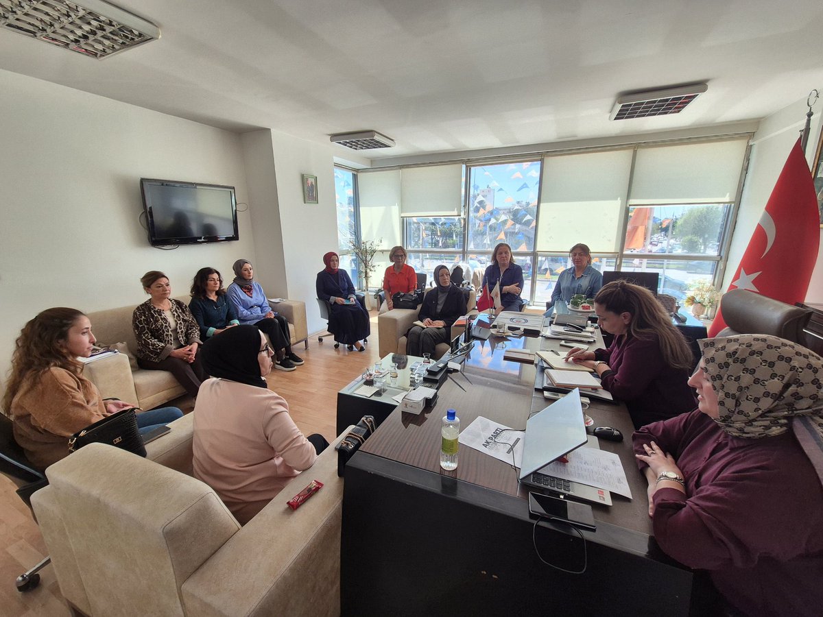 📍Antalya İl Başkanlığı

Haftalık Olağan Yürütme Kurulu Toplantımız Başkanımız <a href="/GlinZboz/">Gülçin Özboz🇹🇷🇹🇷</a> riyasetinde gerçekleştirildi.
Şehrimiz ve teşkilat çalışmalarımız üzerine istişarelerde bulunarak, birlik ve beraberlik içerisinde yolumuza kararlılıkla devam ediyoruz.