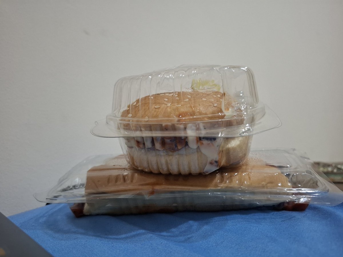 Hilya🍉 tweet media