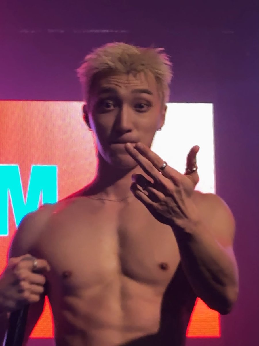 kpop moments that could kill achilleans tweet media