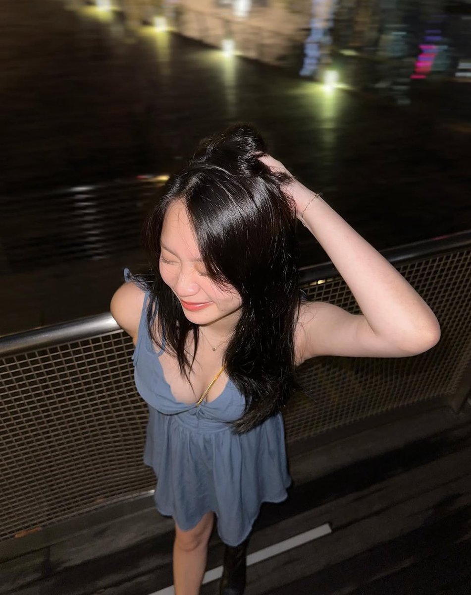 sg midriffs tweet media