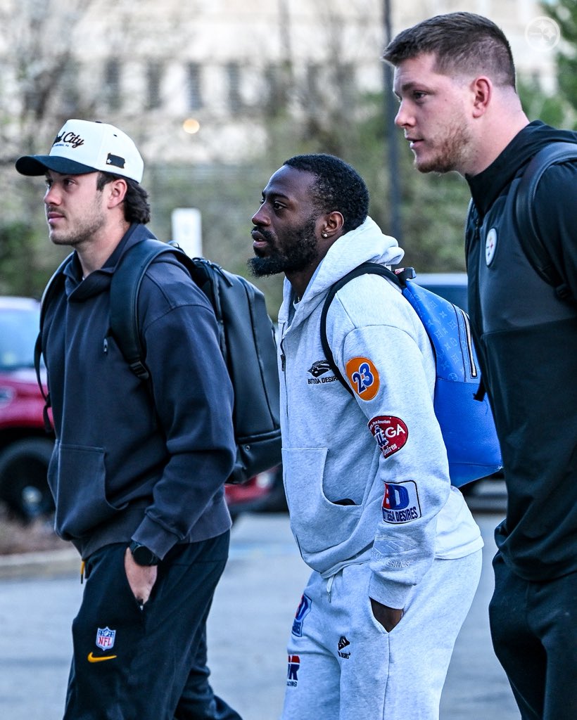 SteelersIreland's tweet image. Here they are, all the lads. 😎