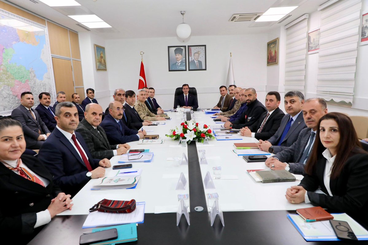 Bitlis Valiliği tweet media