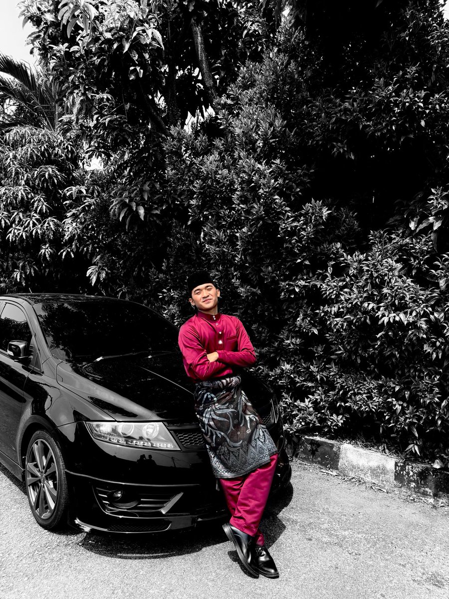 leeZuljae's tweet photo. Eid Mubarak 2026 ✨How's your Raya far? https://t.co/SMqwiOTTjX