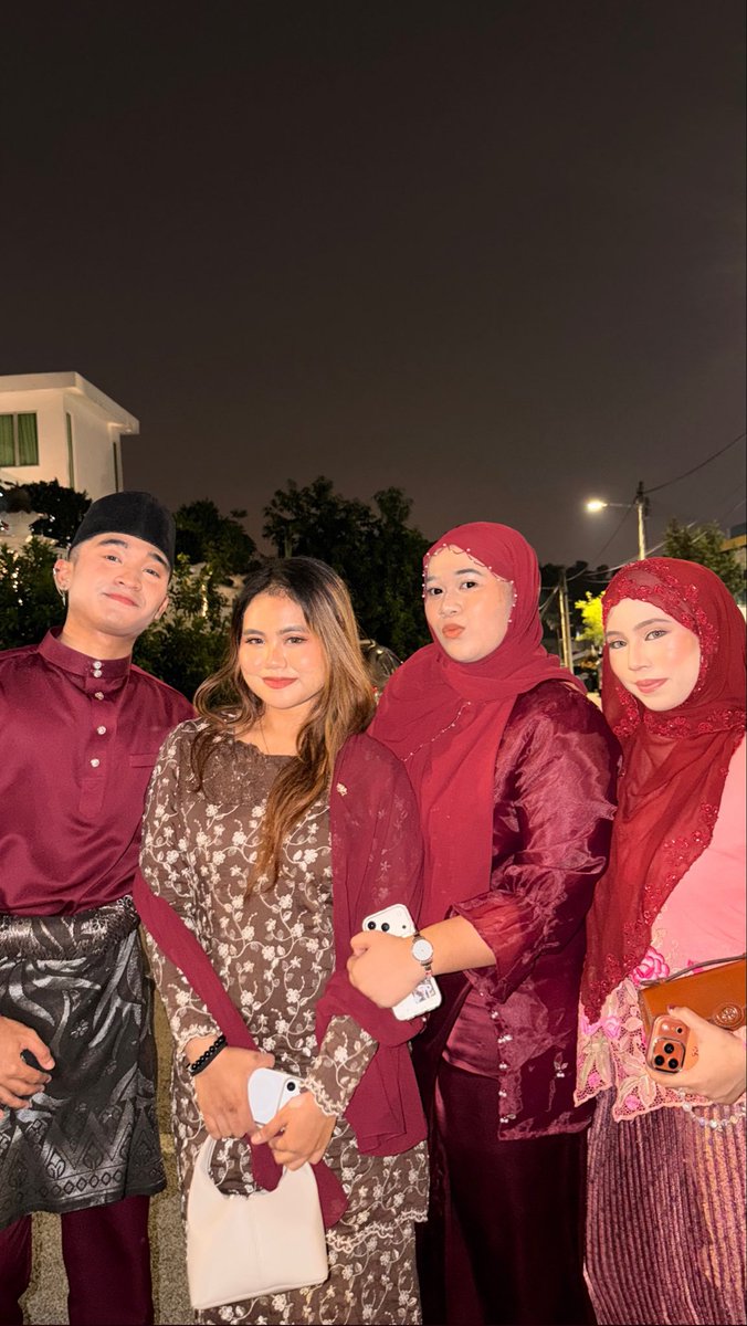 leeZuljae's tweet photo. Eid Mubarak 2026 ✨How's your Raya far? https://t.co/SMqwiOTTjX